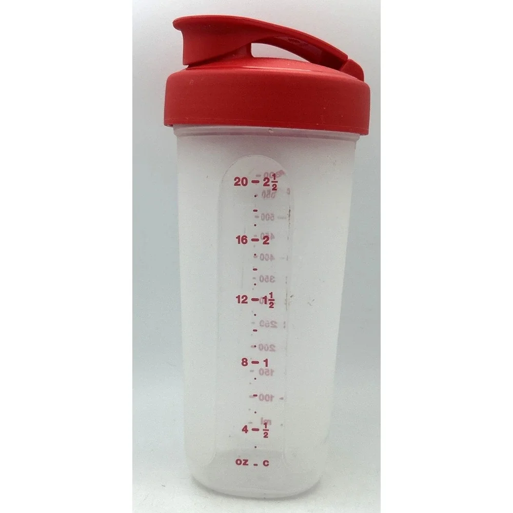 Tupperware Red Quik Shake Container 600ml (20oz) with blender disk